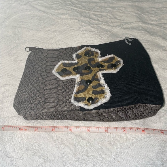 Canvas Black Animal Print Cosmetic Bag - Picture 6 of 12